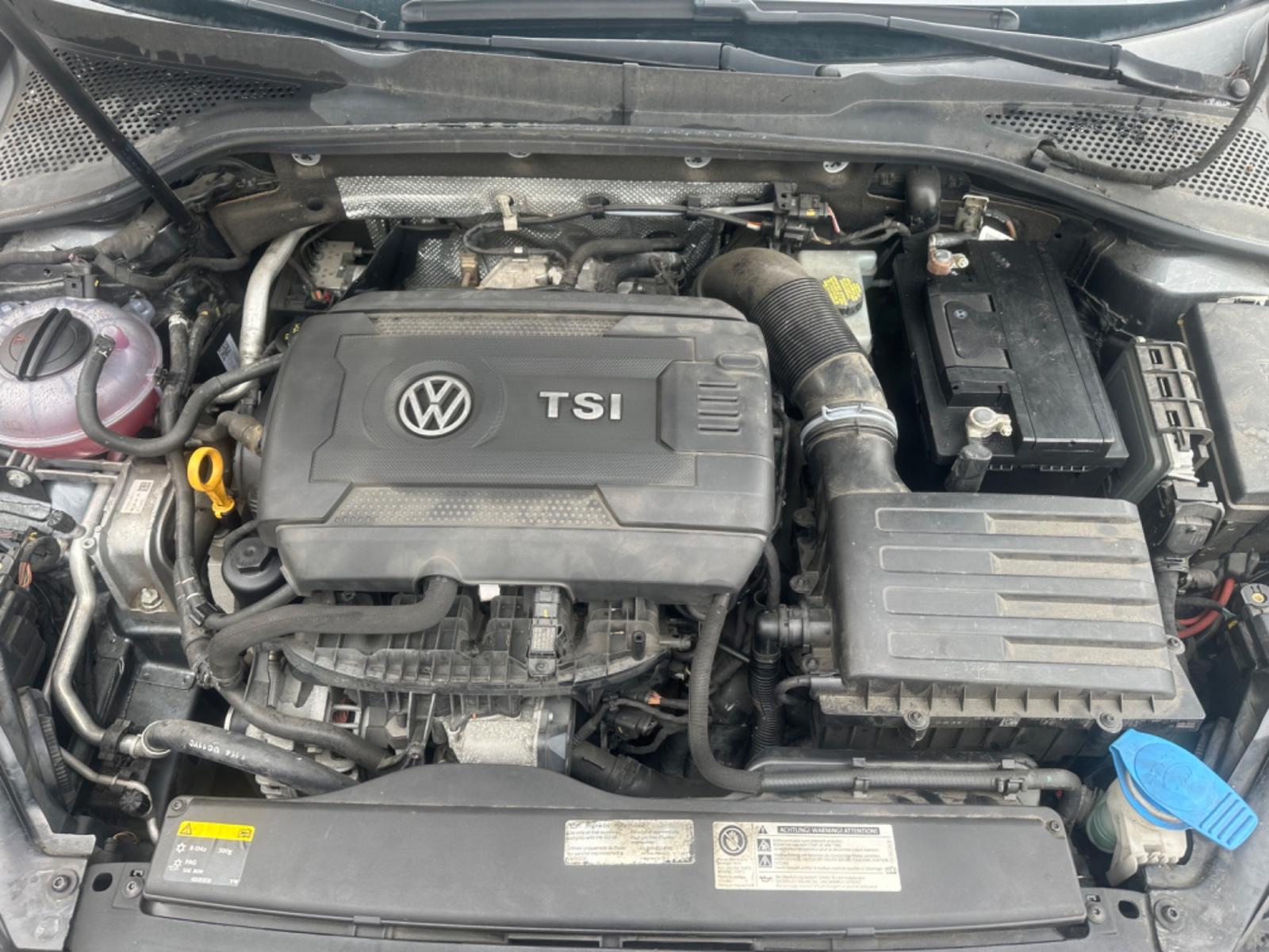 2015 Gray /Black Volkswagen Golf Leather (3VW217AU1FM) with an 4 Cylinder engine, Automatic transmission, located at 30 S. Berkeley Avenue, Pasadena, CA, 91107, (626) 248-7567, 34.145447, -118.109398 - Photo #12